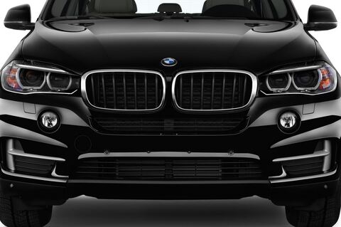 BMW X5 (Baujahr 2014) xDrive30d 5 Türen Kühlergrill und Scheinwerfer