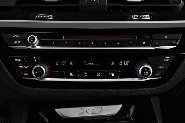 BMW X3 (Baujahr 2018) xLine 5 Türen Temperatur und Klimaanlage