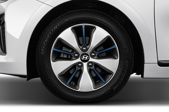 Hyundai IONIQ plug-in Hybrid (Baujahr 2017) Premium 5 Türen Reifen und Felge
