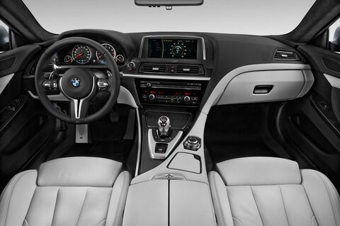 BMW M6 (Baujahr 2013) M6 2 Türen Cockpit und Innenraum