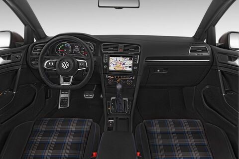 Volkswagen Golf (Baujahr 2015) GTE 5 Türen Cockpit und Innenraum