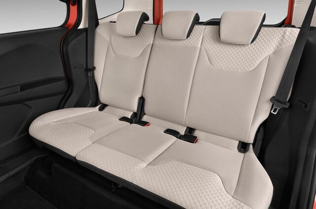 Ford Tourneo Courier (Baujahr 2015) Titanium 5 Türen Rücksitze