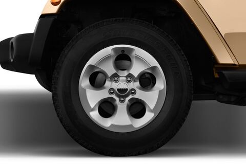 Jeep Wrangler (Baujahr 2017) Sahara 5 Türen Reifen und Felge