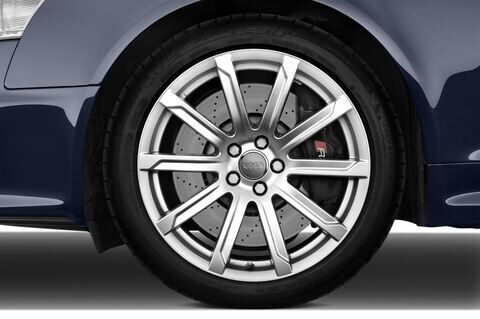 Audi RS6 (Baujahr 2010) - 5 Türen Reifen und Felge