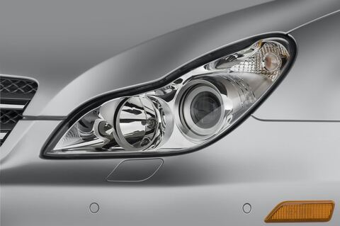 Mercedes CLS (Baujahr 2010) 500 4 Türen Scheinwerfer