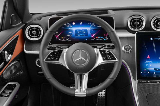 Mercedes C Class (Baujahr 2022) All-Terrain 5 Türen Lenkrad