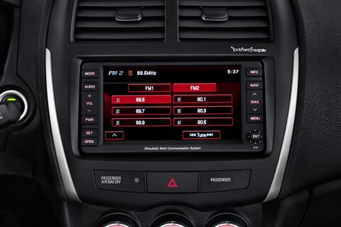 Mitsubishi ASX (Baujahr 2013) Instyle 5 Türen Radio und Infotainmentsystem