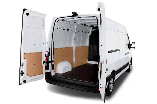 Renault Master (Baujahr 2020) Komfort 4 Türen Kofferraum