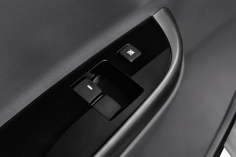 FIAT Fullback (Baujahr 2017) LX 4 Türen Bedienungselemente Tür