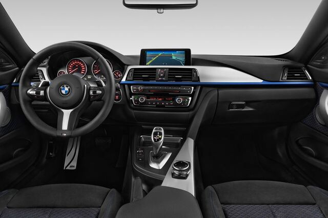 BMW 4 Series (Baujahr 2014) M Sportpaket 2 Türen Cockpit und Innenraum