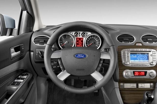 Ford Focus (Baujahr 2011) Ghia 5 Türen Lenkrad