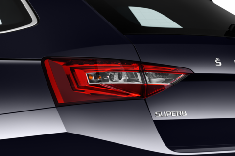 Skoda Superb Combi iV (Baujahr 2020) Style 5 Türen Rücklicht