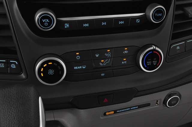 Ford Transit Custom (Baujahr 2021) Trend 5 Türen Temperatur und Klimaanlage