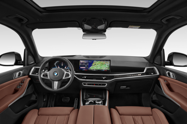 BMW X5 (Baujahr 2024) xDrive40i M Sport 5 Türen Cockpit und Innenraum