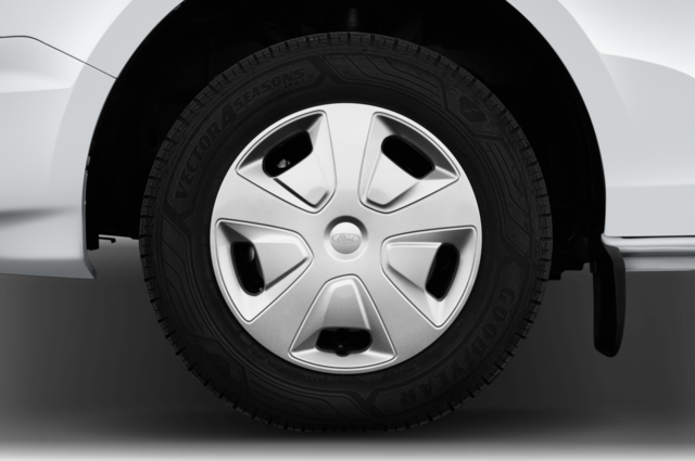 Ford Transit Custom (Baujahr 2021) Trend 5 Türen Reifen und Felge