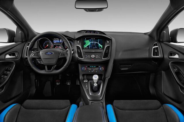 Ford Focus RS (Baujahr 2017) Blue & Black 5 Türen Cockpit und Innenraum