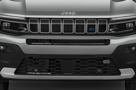 Jeep Avenger Electric (Baujahr 2023) Summit 5 Türen Kühlergrill und Scheinwerfer