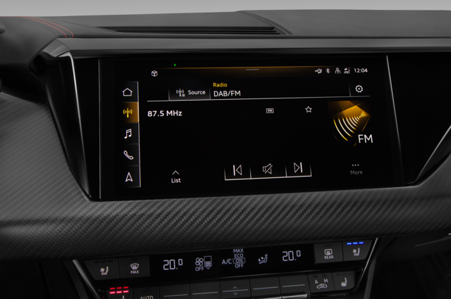 Audi e-tron GT (Baujahr 2021) RS 4 Türen Radio und Infotainmentsystem