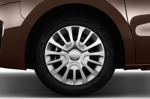 Toyota Proace Verso (Baujahr 2018) Executive 5 Türen Reifen und Felge