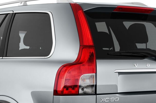 Volvo XC90 (Baujahr 2013) Summum 5 Türen Rücklicht
