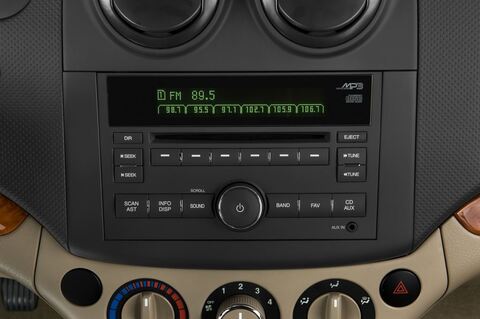 Chevrolet Aveo (Baujahr 2010) LT 5 Türen Radio und Infotainmentsystem