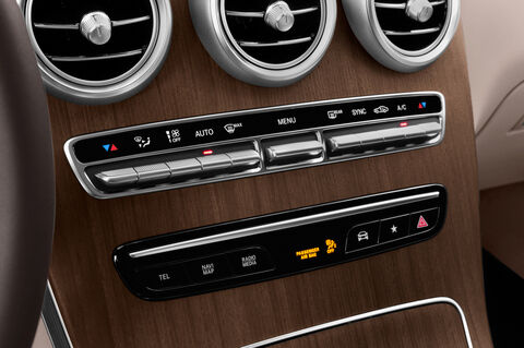 Mercedes GLC Coupe (Baujahr 2020) - 5 Türen Temperatur und Klimaanlage