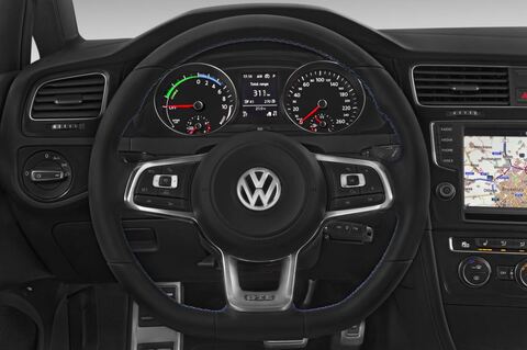 Volkswagen Golf (Baujahr 2015) GTE 5 Türen Lenkrad