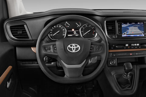 Toyota Proace Verso (Baujahr 2018) Executive 5 Türen Lenkrad
