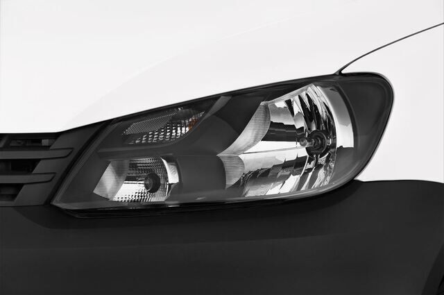 Volkswagen Caddy (Baujahr 2015) 1,6-L-Tdi 75Kw 4 Türen Scheinwerfer