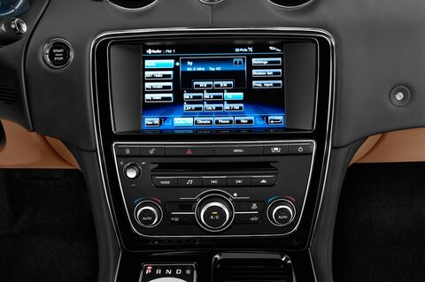 Jaguar XJ (Baujahr 2012) Supersport 4 Türen Radio und Infotainmentsystem