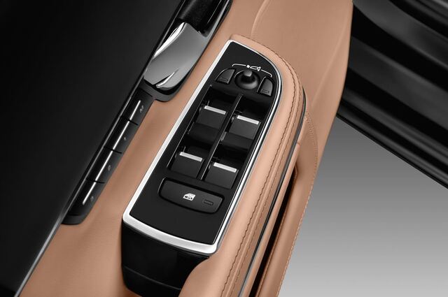 Jaguar XJ (Baujahr 2012) Supersport 4 Türen Bedienungselemente Tür