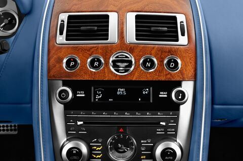 Aston Martin DB9 (Baujahr 2016) - 2 Türen Radio und Infotainmentsystem