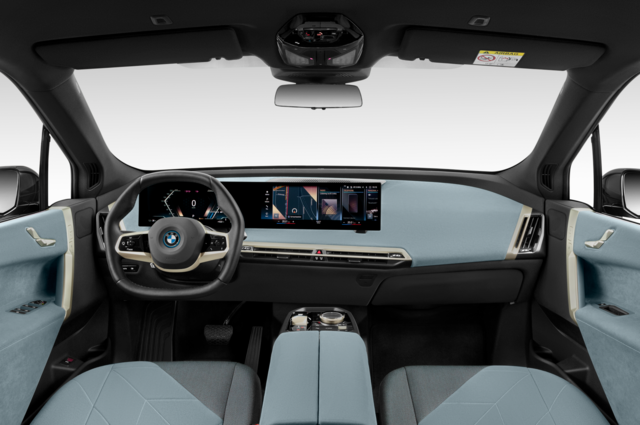 BMW iX (Baujahr 2022) Base 5 Türen Cockpit und Innenraum