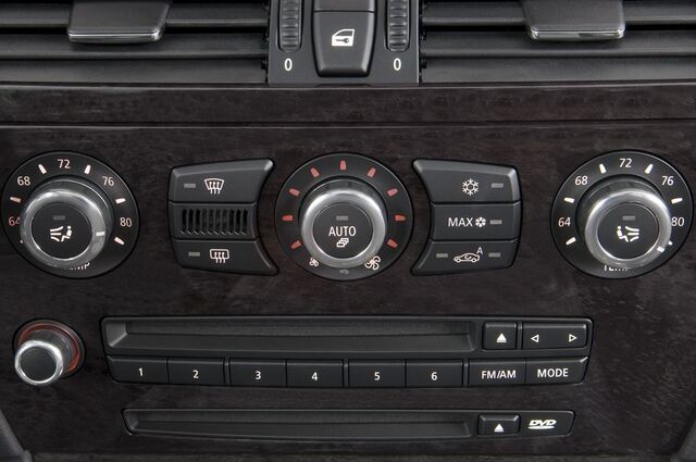 BMW 6 Series (Baujahr 2010) 650i  2 Türen Radio und Infotainmentsystem