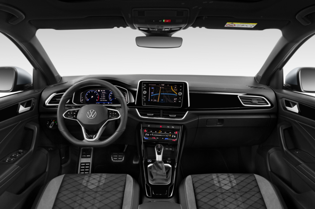 Volkswagen T-Roc (Baujahr 2022) R-Line 5 Türen Cockpit und Innenraum