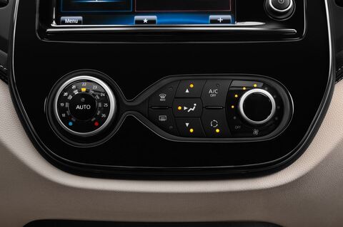 Renault Captur (Baujahr 2017) Initiale Paris 5 Türen Temperatur und Klimaanlage