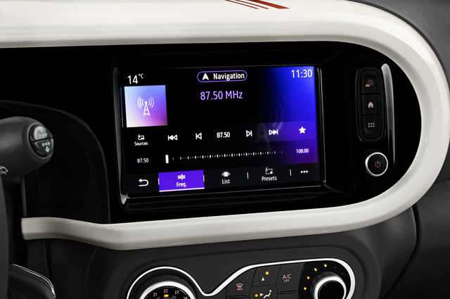 Renault Twingo Electric (Baujahr 2021) Life 5 Türen Radio und Infotainmentsystem