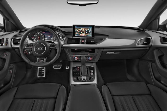 Audi A6 (Baujahr 2015) S Line 5 Türen Cockpit und Innenraum