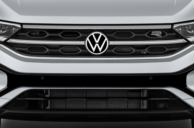 Volkswagen T-Roc (Baujahr 2022) R-Line 5 Türen Kühlergrill und Scheinwerfer
