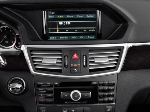 Mercedes E-Class (Baujahr 2011) E350 4 Türen Radio und Infotainmentsystem