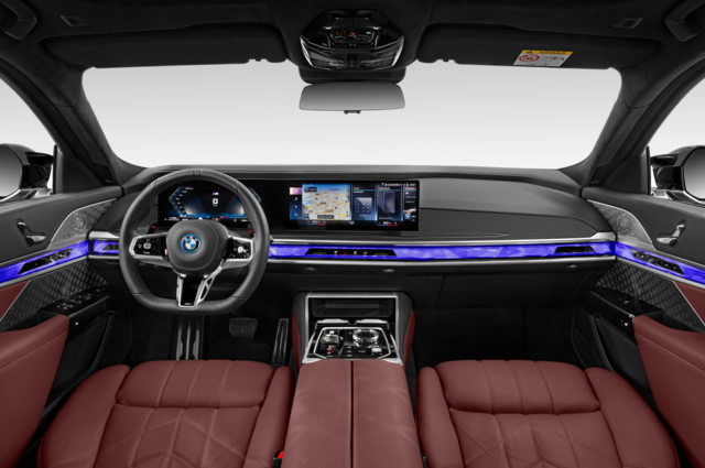 BMW 7 Series Plug-in Hybrid (Baujahr 2024) M760e xDrive 4 Türen Cockpit und Innenraum