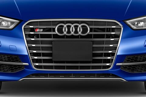 Audi S3 (Baujahr 2015) 2.0 Tfsi Quattro 4 Türen Kühlergrill und Scheinwerfer
