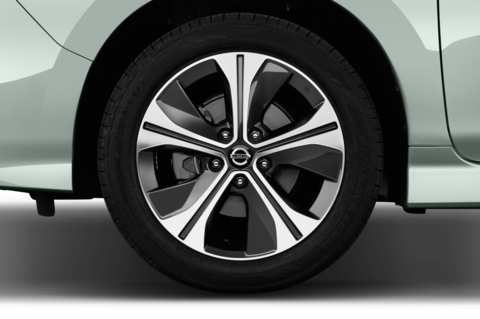 Nissan Leaf (Baujahr 2018) N Connecta 5 Türen Reifen und Felge