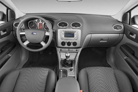 Ford Focus (Baujahr 2009) Trend 2 Türen Cockpit und Innenraum