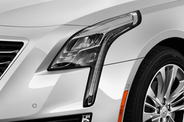 Cadillac CT6 (Baujahr 2019) Luxury 4 Türen Scheinwerfer