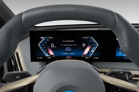 BMW iX M60 (Baujahr 2022) M Automobile 5 Türen Tacho und Fahrerinstrumente