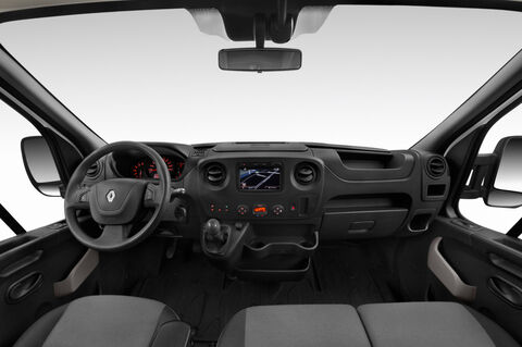 Renault Master (Baujahr 2019) - 4 Türen Cockpit und Innenraum