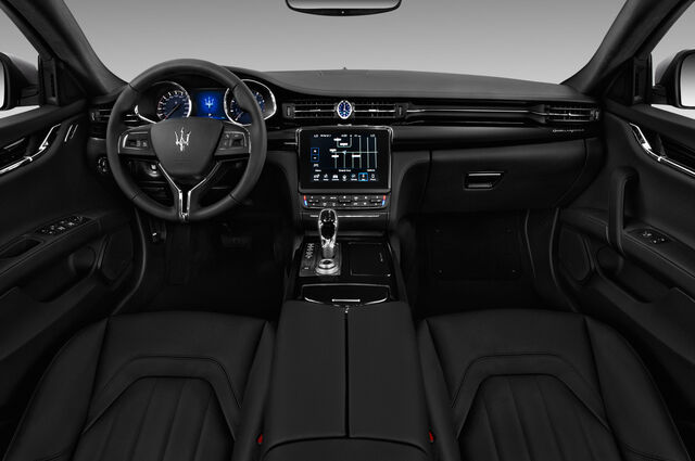 Maserati Quattroporte (Baujahr 2018) S 4 Türen Cockpit und Innenraum