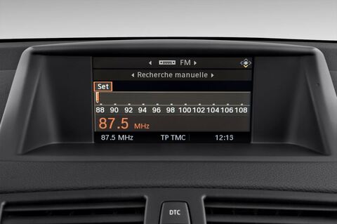 BMW 1 Series (Baujahr 2010) 123d 3 Türen Radio und Infotainmentsystem