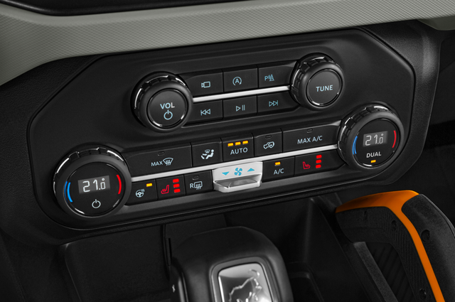 Ford Bronco (Baujahr 2023) Badlands 5 Türen Temperatur und Klimaanlage